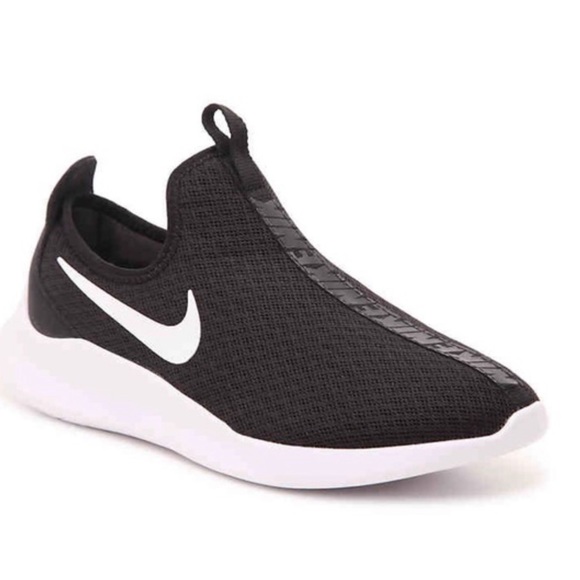 nike viale slip on
